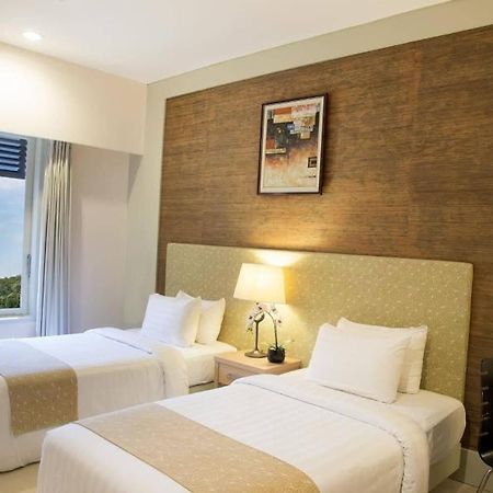 Ria Bintan Golf Lodge Lagoi Exterior foto